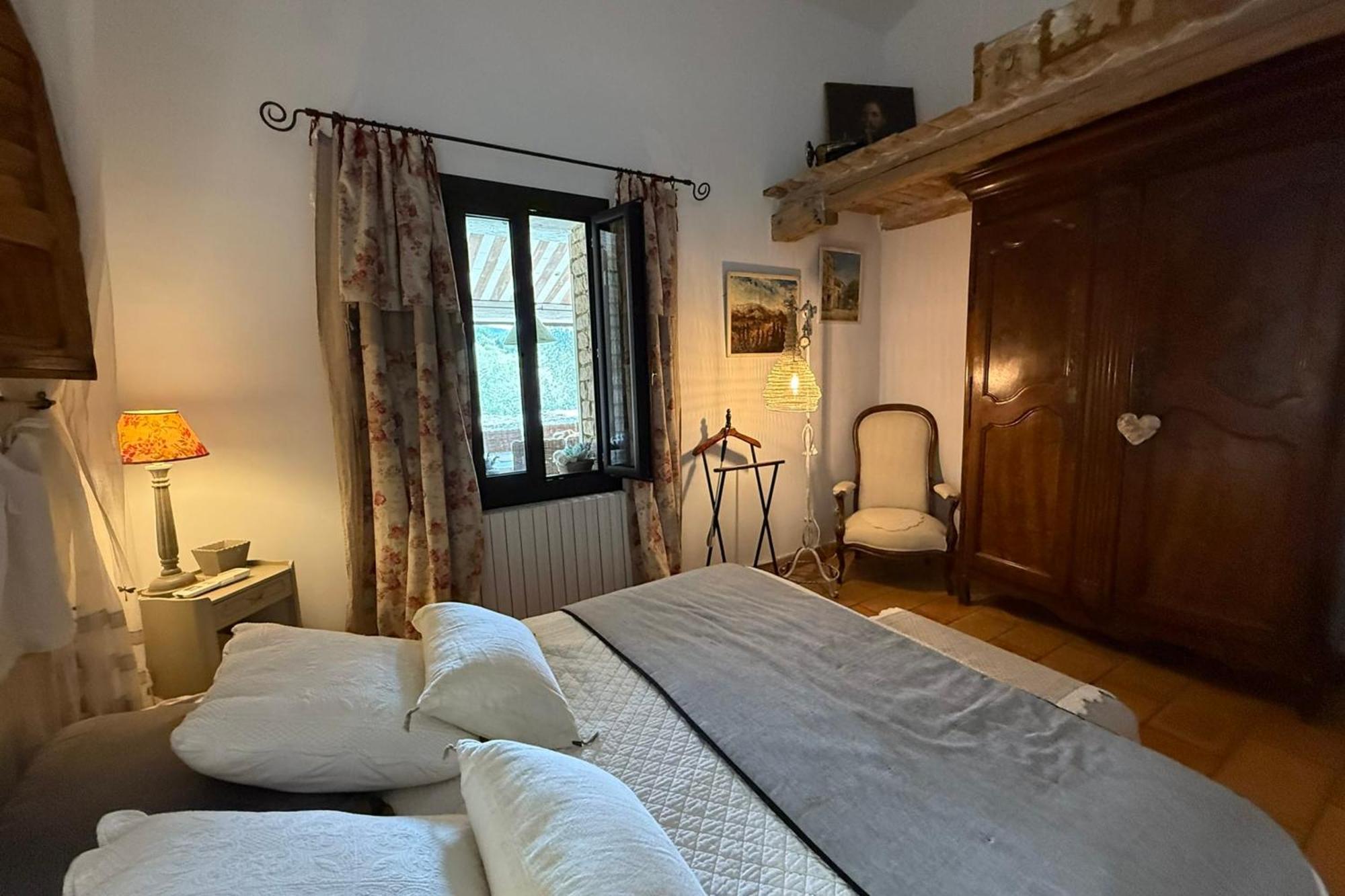 Beautiful Provencal Villa With Pool And Jacuzzi Lacoste  Zewnętrze zdjęcie